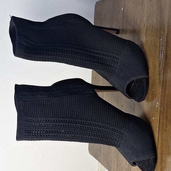 Catherine Malandrino Black Knit Peep-Toe Boots Size 6.5 - Picture 4 of 11